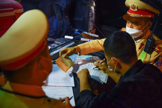 Người trong ngành, công chức, viên chức vi phạm nồng độ cồn CSGT gửi thông báo về nơi công tác - Ảnh 7.