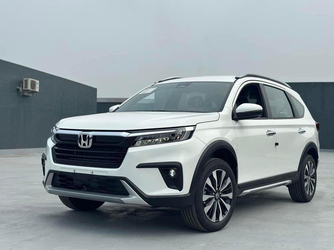 Giá xe Honda BR-V lăn bánh tháng 2/2025: Rẻ ngang Mitsubishi Xpander- Ảnh 2. Giá xe Honda BR-V lăn bánh tháng 2/2025: Rẻ ngang Mitsubishi Xpander- Ảnh 2.
