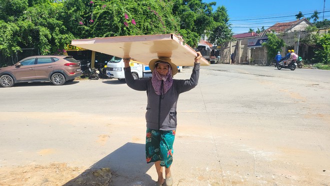 Người dân tự nguyện bàn giao mặt bằng thi công cao tốc Quảng Ngãi - Hoài Nhơn- Ảnh 14. Người dân tự nguyện bàn giao mặt bằng thi công cao tốc Quảng Ngãi - Hoài Nhơn- Ảnh 14.
