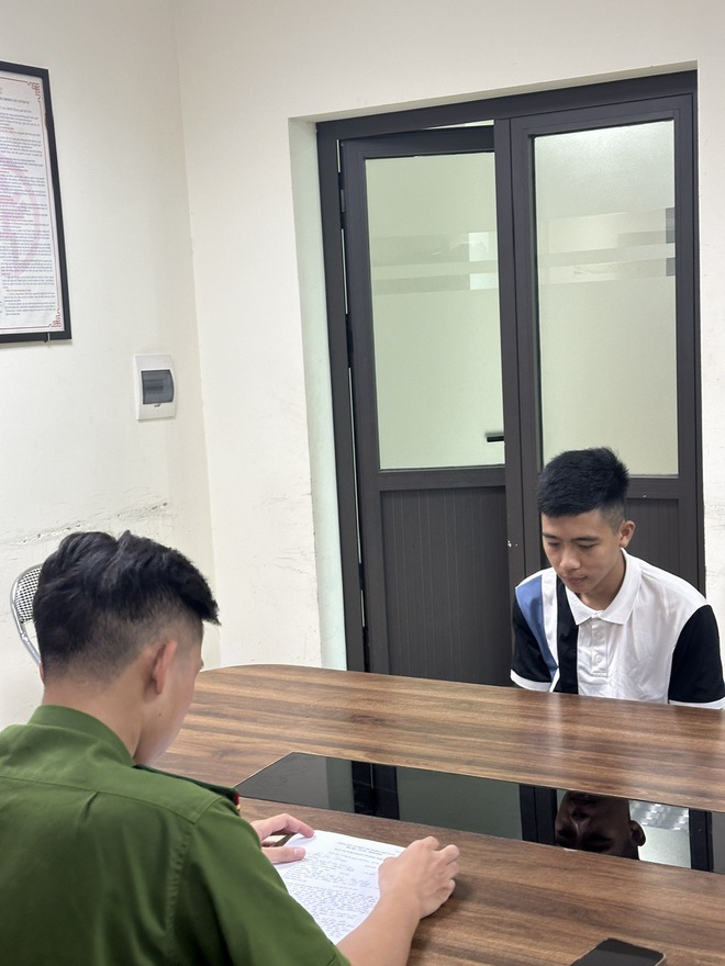 Bắt giữ đối tượng đập kính 9 ôtô ở quận Hà Đông- Ảnh 1.