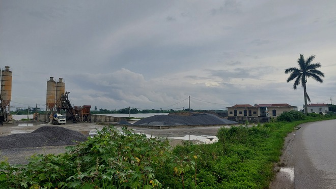 Nhiều cảng, bến thủy 