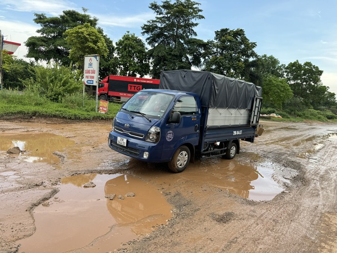 Cận cảnh: Tỉnh lộ 35 xuống cấp nghiêm trọng, TNGT liên tiếp xảy ra- Ảnh 5.