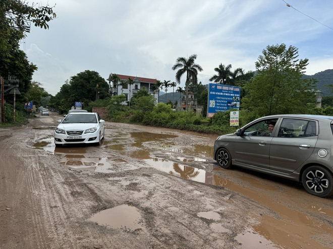 Cận cảnh: Tỉnh lộ 35 xuống cấp nghiêm trọng, TNGT liên tiếp xảy ra- Ảnh 6.