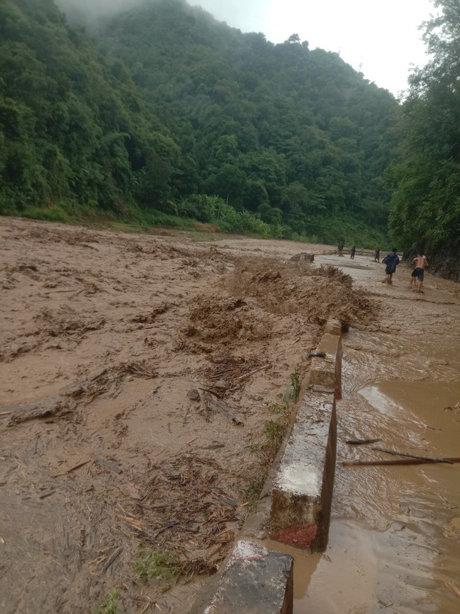 Sơn La: 28 tuyến đường hư hỏng do bão số 2- Ảnh 2.