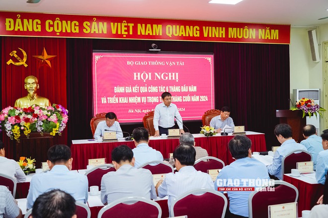 Hoạt động vận tải tăng trưởng ấn tượng - Ảnh 3.