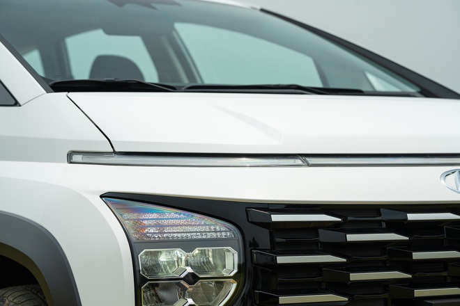 Hyundai Stargazer X: 