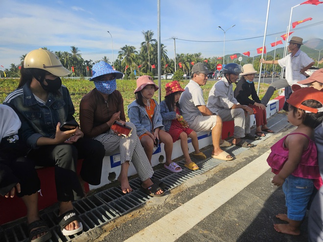 Bình Định: Khánh thành dự án kết nối đường ven biển gần 800 tỷ đồng- Ảnh 9.