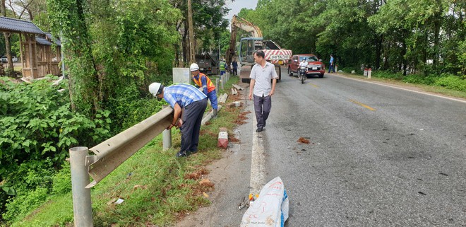 Cận cảnh rào đóng đường ngang đấu nối trái phép vào QL10 qua địa bàn Thanh Hóa - Ảnh 8.