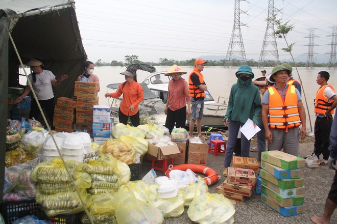 Huyện Hiệp Hòa, Bắc Giang: Chăm lo cho người dân vùng lũ- Ảnh 2. Huyện Hiệp Hòa, Bắc Giang: Chăm lo cho người dân vùng lũ- Ảnh 2.