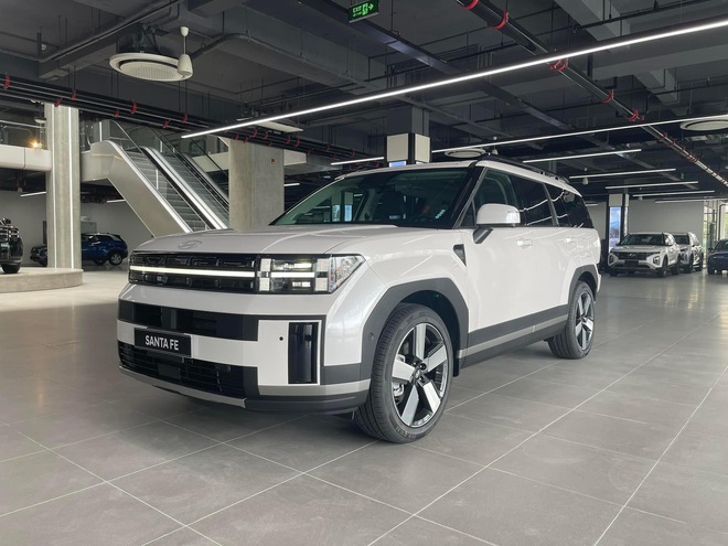 Giá xe Hyundai Santa Fe lăn bánh tháng 2/2025: Giảm sốc cả trăm triệu đồng tại đại lý- Ảnh 6.