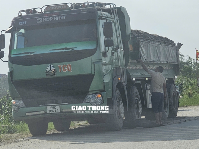 Xe có dấu hiệu quá tải vẫn