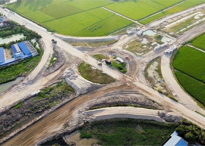 Chùm ảnh: Ngắm dự án gần 3 nghìn tỷ sau hơn 2 tháng khởi công tại tỉnh Hưng Yên - Ảnh 8.