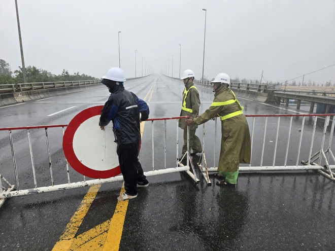 Cập nhật tình hình giao thông các tỉnh ảnh hưởng Bão số 3 - Ảnh 3.