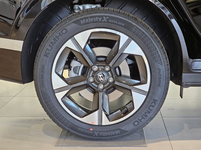 Cận cảnh Hyundai Palisade 2025 tại đại lý: Nội thất gây tranh cãi- Ảnh 4.