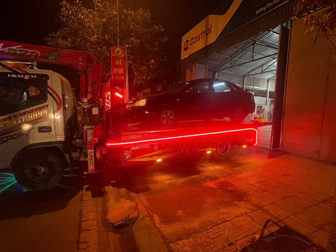 Sự thật bất ngờ về clip con trai 12 tuổi lái xe ôtô chở bố đã uống rượu về nhà- Ảnh 1. Sự thật bất ngờ về clip con trai 12 tuổi lái xe ôtô chở bố đã uống rượu về nhà- Ảnh 1.