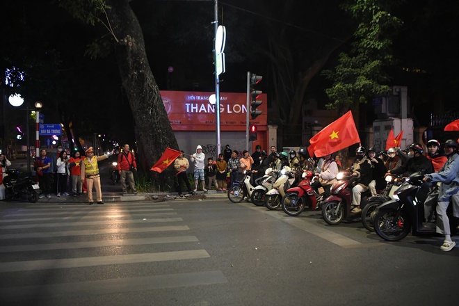 Hà Nội: Dòng người