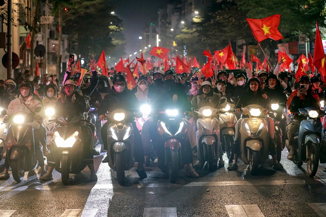 Hà Nội: Dòng người