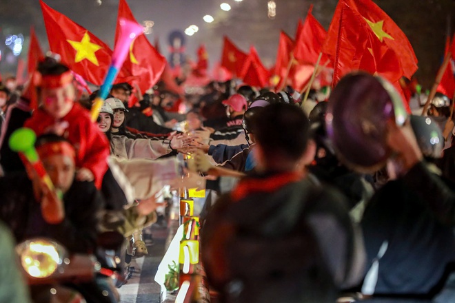 Hà Nội: Dòng người