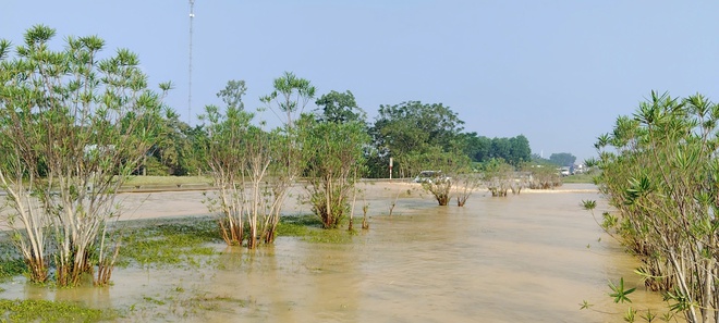 Phân luồng tránh ngập trên cao tốc Hà Nội – Thái Nguyên - Ảnh 3.