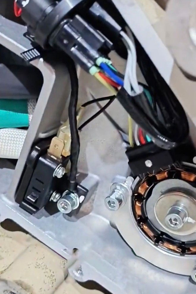 Ô tô điện ngập nước 3 ngày, tình trạng động cơ và pin được quan tâm - Ảnh 2.