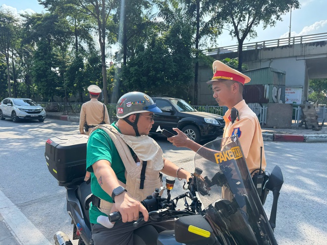 Đồng loạt kiểm tra nồng độ cồn trên toàn quốc - Ảnh 1.