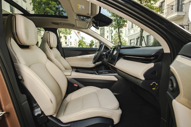 Cận cảnh Lynk & Co 08 chốt giá 1,299 tỷ đồng, chạy thuần điện đến 200 km - Ảnh 11.