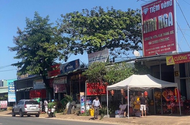 Hợp sức giải toả hành lang ATGT trên tuyến đường Hồ Chí Minh - Ảnh 11.