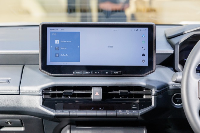 Ảnh thực tế Toyota Hilux 2026 bản thuần điện - Ảnh 5.