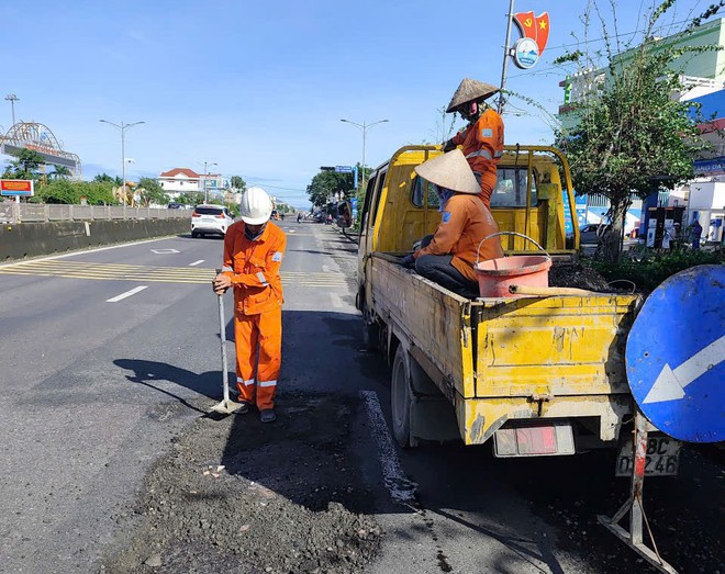 Căng sức đảm bảo giao thông tuyến QL1: Giữ mạch giao thông an toàn, thông suốt - Ảnh 11.