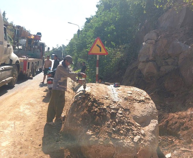 Căng sức đảm bảo giao thông tuyến QL1: Giữ mạch giao thông an toàn, thông suốt - Ảnh 8.