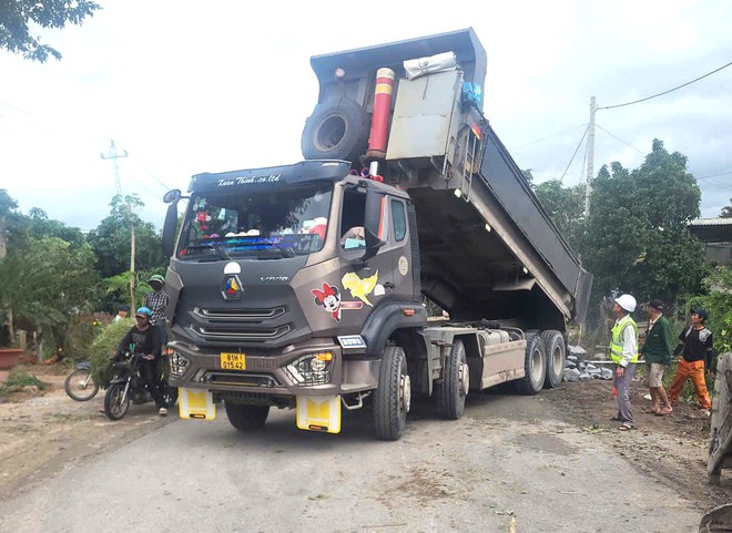 Mưa lũ, sạt lở lịch sử ở Nam Trung bộ: Canh đường, đảm bảo giao thông, phục vụ cứu hộ cứu nạn - Ảnh 11.