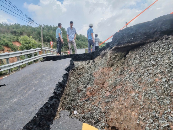 Video toàn cảnh sụt lở trên tuyến QL27C qua đèo Khánh Lê nối Khánh Hoà - Lâm Đồng - Ảnh 8.