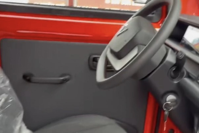 Lần đầu VinFast EC VAN lộ diện ngoài đời thực- Ảnh 3. Lần đầu VinFast EC VAN lộ diện ngoài đời thực- Ảnh 3.