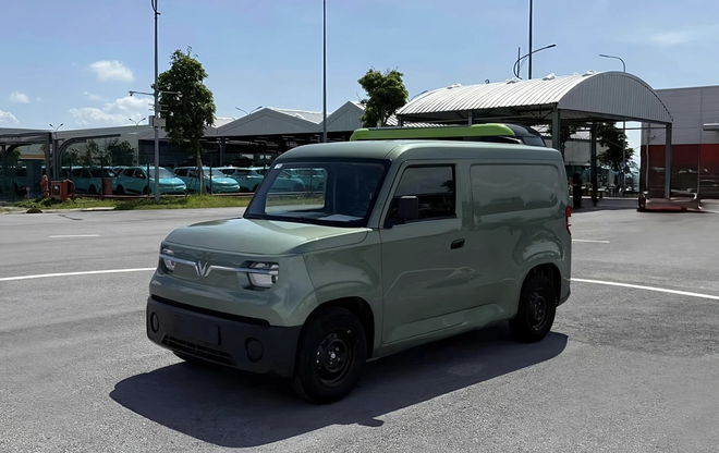 Lần đầu VinFast EC VAN lộ diện ngoài đời thực- Ảnh 4. Lần đầu VinFast EC VAN lộ diện ngoài đời thực- Ảnh 4.