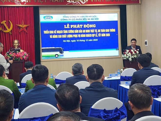 Hà Nội nâng cao phục vụ hành khách dịp cuối năm- Ảnh 1.