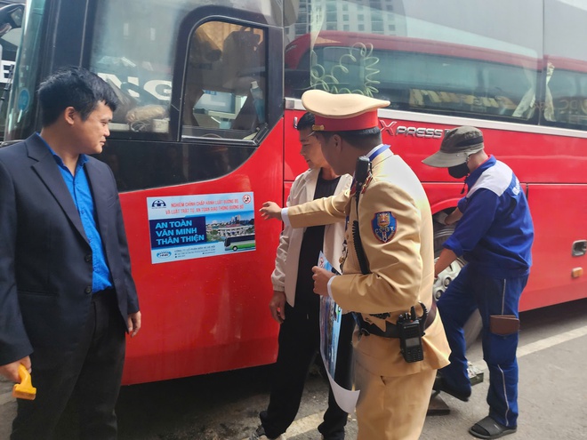 Hà Nội nâng cao phục vụ hành khách dịp cuối năm- Ảnh 6.