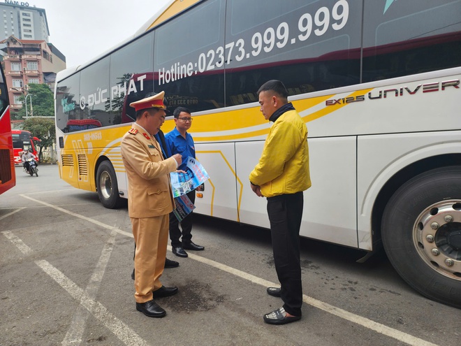 Hà Nội nâng cao phục vụ hành khách dịp cuối năm- Ảnh 7.