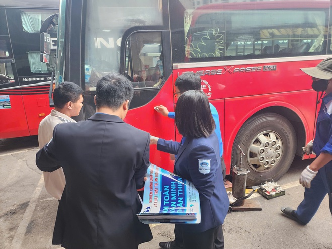 Hà Nội nâng cao phục vụ hành khách dịp cuối năm- Ảnh 5.