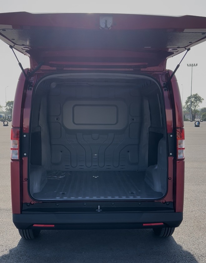 Trải nghiệm VinFast EC VAN, xe tải điện giá 285 triệu đồng- Ảnh 3. Trải nghiệm VinFast EC VAN, xe tải điện giá 285 triệu đồng- Ảnh 3.