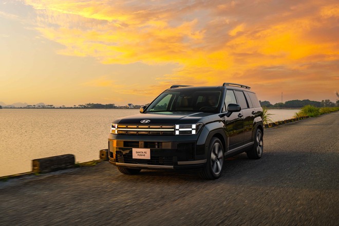 Hyundai Santa Fe hybrid chốt giá 1,369 tỷ đồng ở Việt Nam