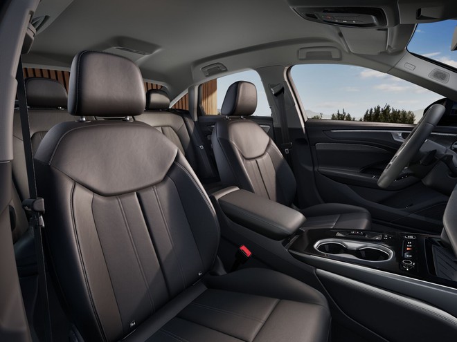 Cận cảnh Audi A6 2026 vừa chốt giá 2,799 tỷ đồng ở Việt Nam - Ảnh 5.