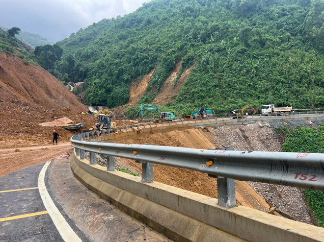 Cận cảnh Cận cảnh