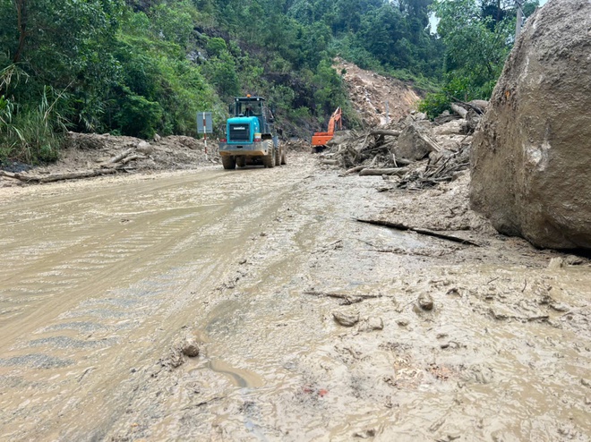 Cận cảnh Cận cảnh