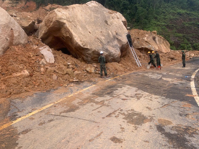 Cận cảnh Cận cảnh