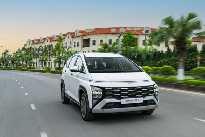 Giá xe Hyundai Stargazer lăn bánh tháng 2/2025: Giảm không phanh đấu Mitsubishi Xpander - Ảnh 2.