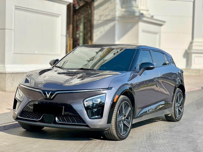 Giá xe VinFast VF7 lăn bánh tháng 3/2025: Rẻ hơn Mazda CX-5, Honda CR-V- Ảnh 4.