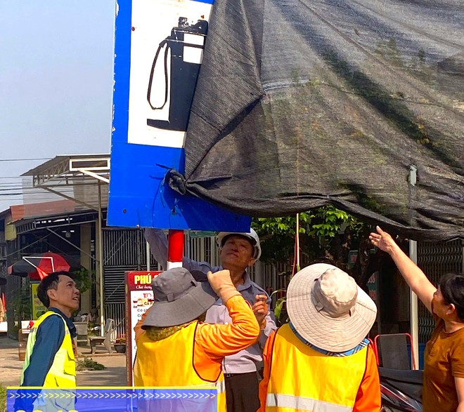 Giải toả vật kiến trúc, bảo vệ hành lang an toàn đường bộ tuyến đường Hồ Chí Minh qua tỉnh Kon Tum- Ảnh 4.