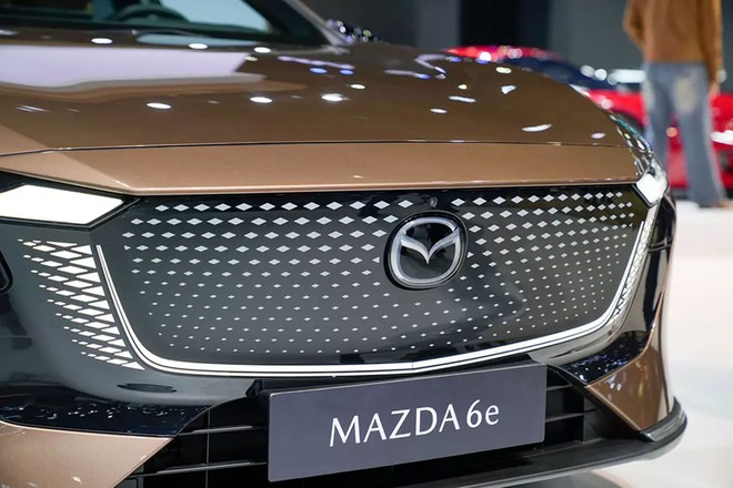 Ảnh thực tế xe điện Mazda 6e ở Đông Nam Á, nếu về Việt Nam đủ sức làm khó Toyota Camry  - Ảnh 2.