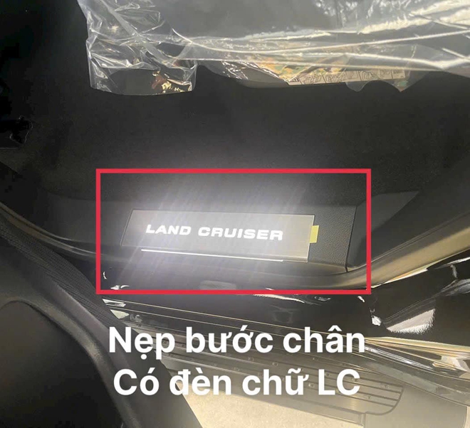 Toyota Land Cruiser 2025 đã về đại lý: Thay đổi những gì, mua xe có thêm