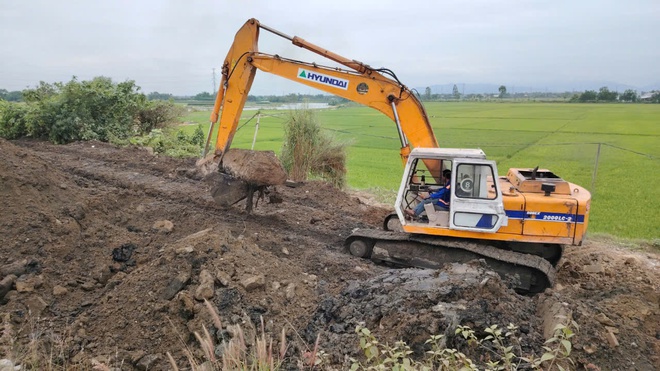 Bãi tập kết chất thải trái phép xâm phạm hành lang cầu, đường bộ QL1 qua Đà Nẵng- Ảnh 5.